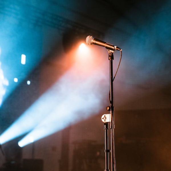 Leaders on Stage: 7 Dimensions of a Successful Production